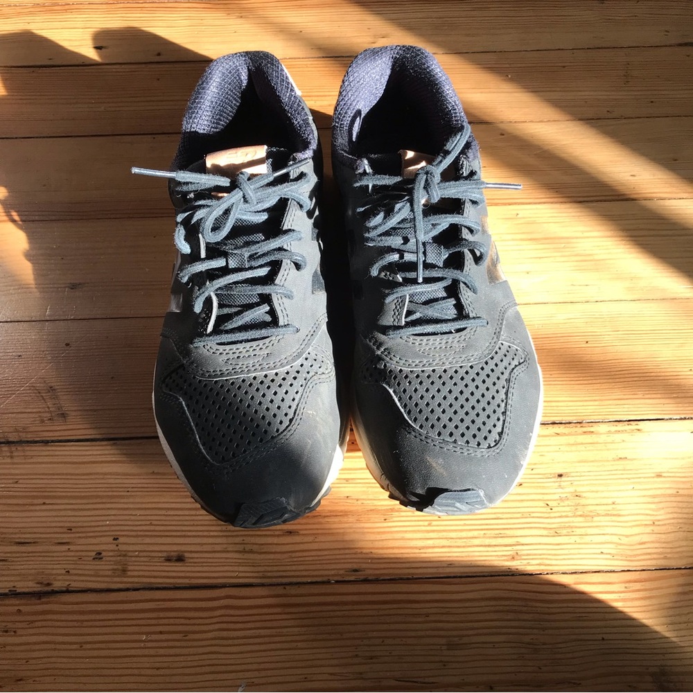 Shoe Bundle - image 8